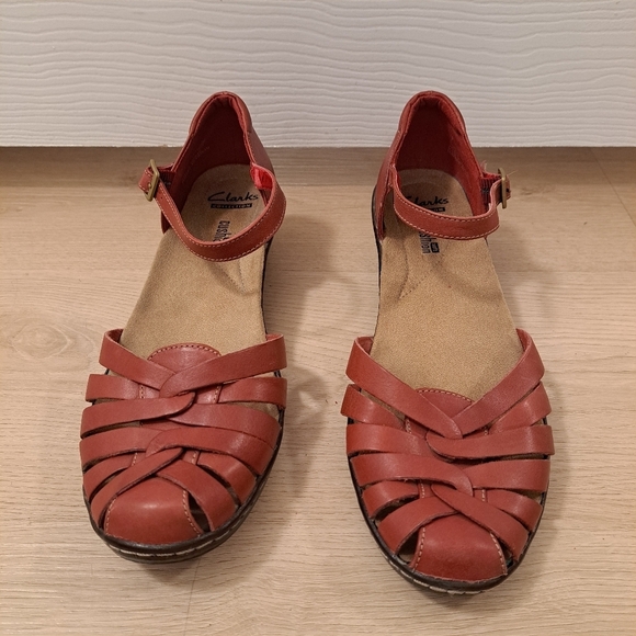 Clarks Burnt Red Leather Cushioned Short Wedge Wendg Land Mary Jane Sandal 9.5 - Picture 2 of 7